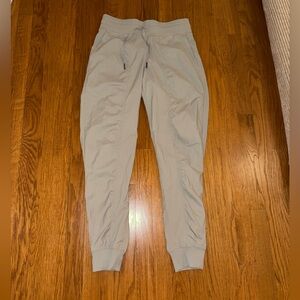LULULEMON DANCE STUDIO MID RISE JOGGER SIZE 6 FULL LENGTH